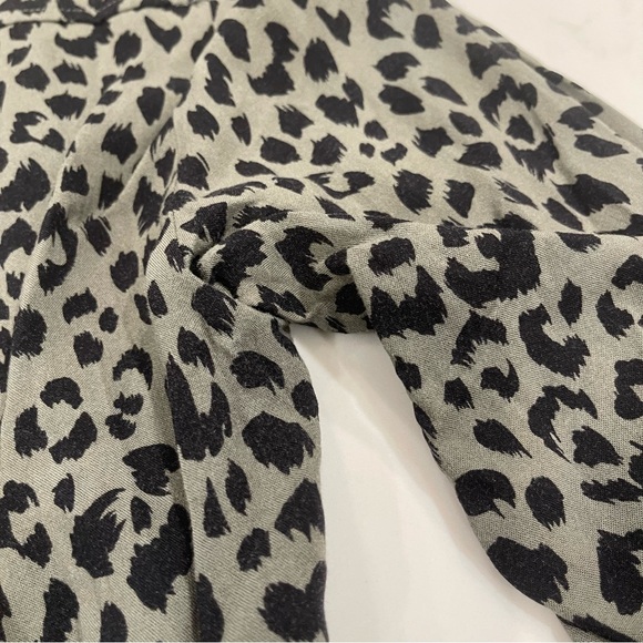 H&M Leopard Print Mini Dress with Tie - Picture 12 of 15